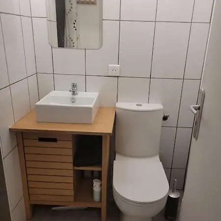 La Maison Jaune Apartment