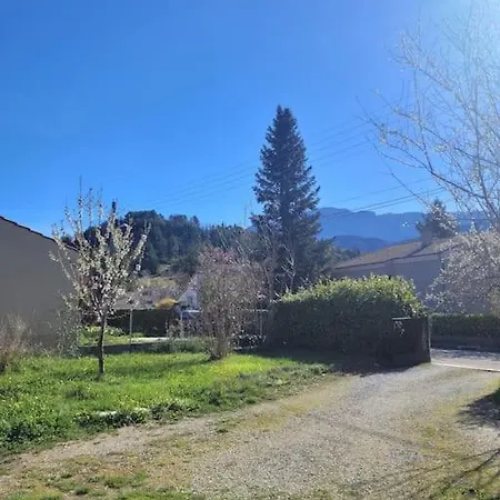La Maison Jaune *