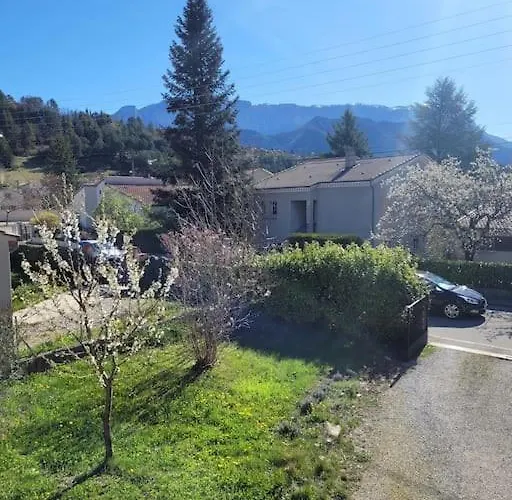 La Maison Jaune 아파트